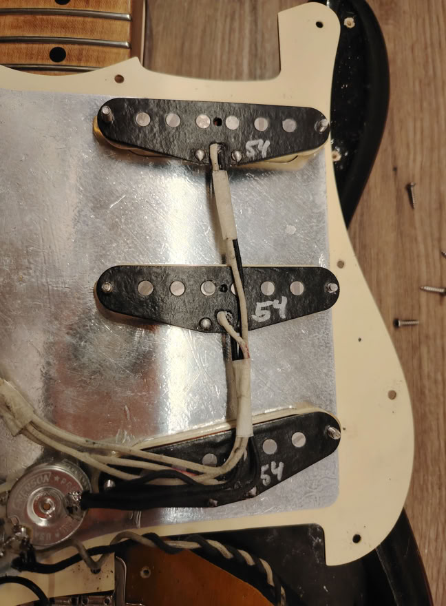 JV Squier 1982 Guitar Picture 15 Pickups