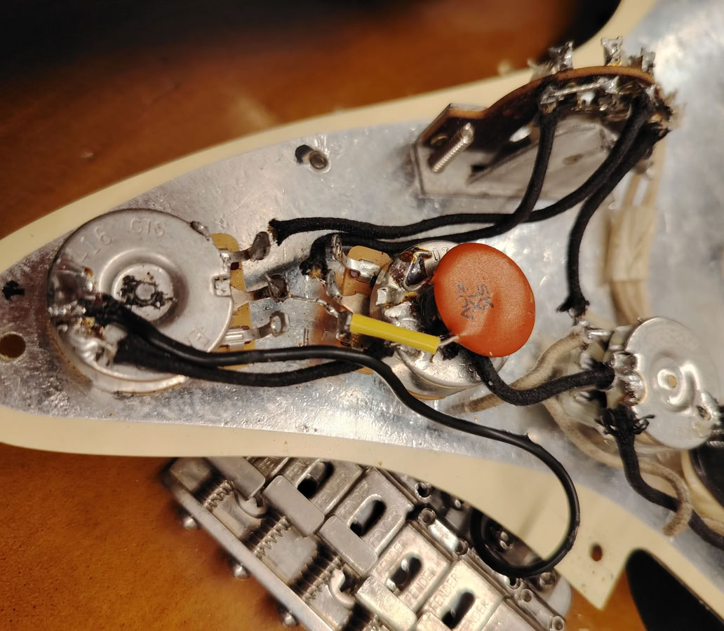 JV Squier 1982 Guitar Picture 16 Wiring