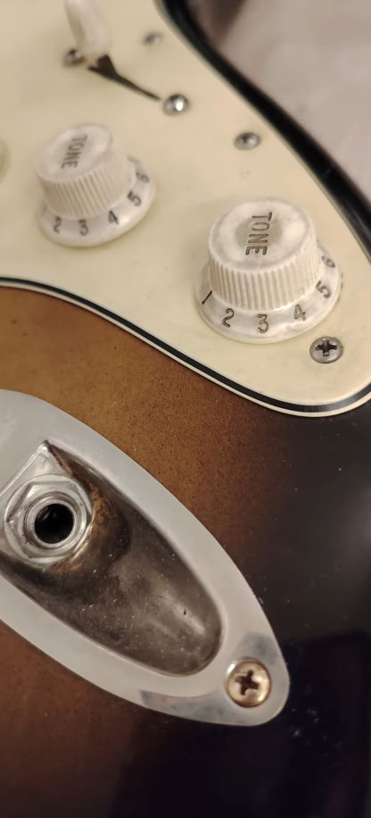 JV Squier 1982 Guitar Picture 3
